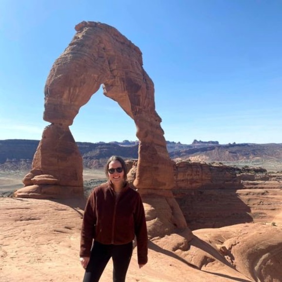 Meet your Posher, Holly - Picture 1 of 1